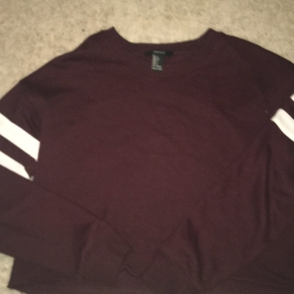 maroon sweater crop top